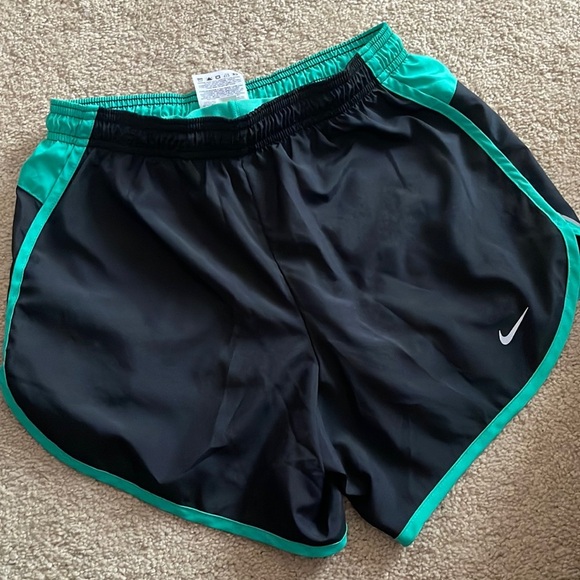Nike Dri-Fit women’s shorts XS - Picture 1 of 5